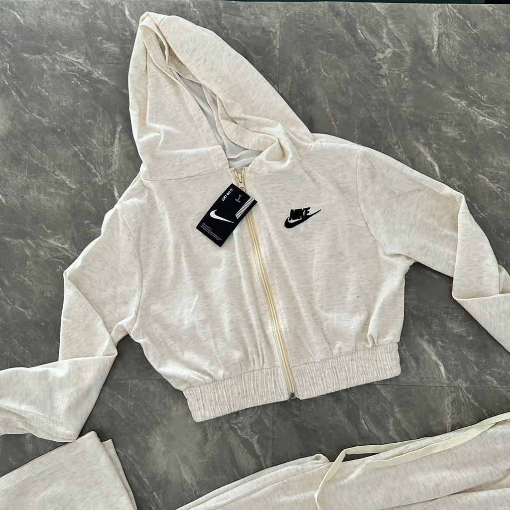 CONJUNTO NIKE BORDADO