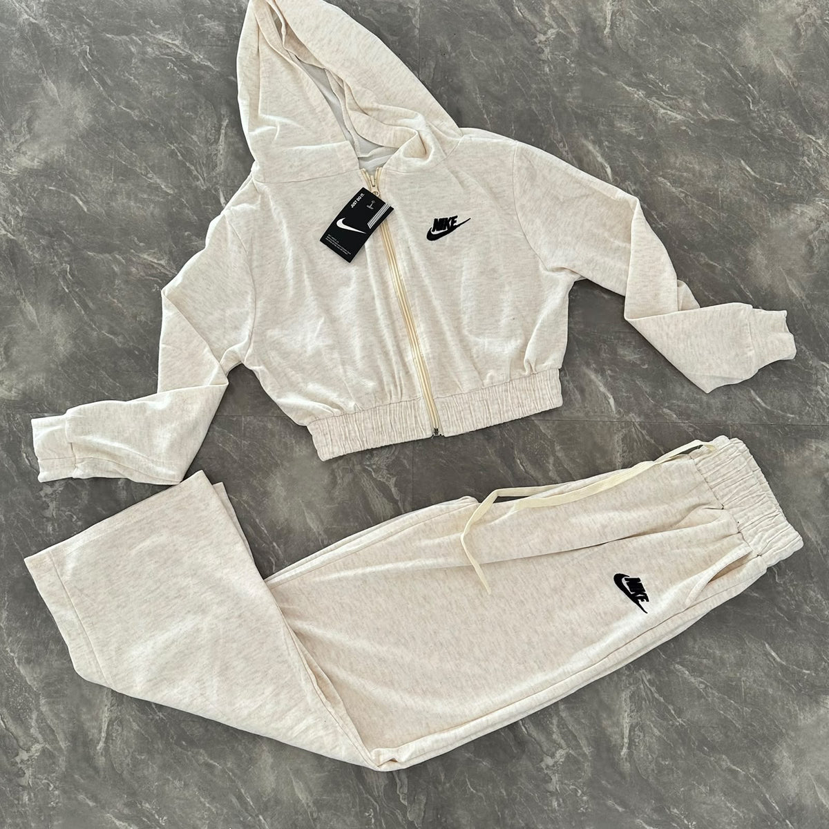 CONJUNTO NIKE BORDADO